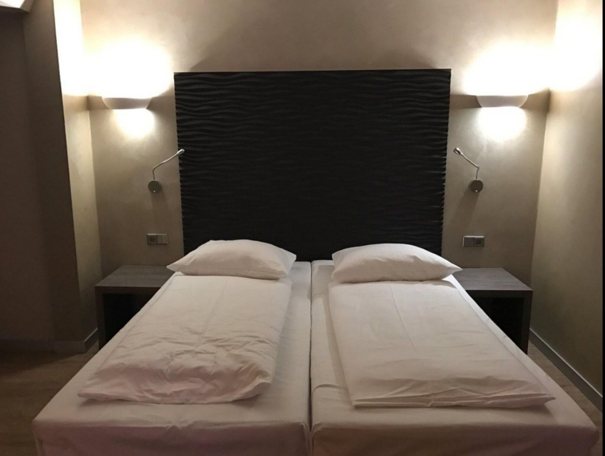 Artim Hotel Berlin Exteriör bild